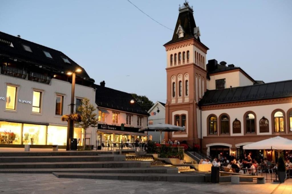 Sjarmerende Leilighet I Hjerte Av Tonsberg By Exterior foto